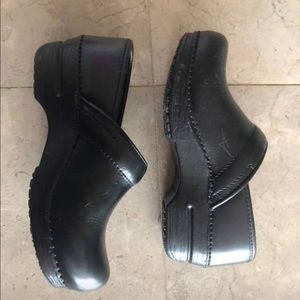 Dansko Shoes - Dansko clogs Dansko Shoes - Dansko clogs